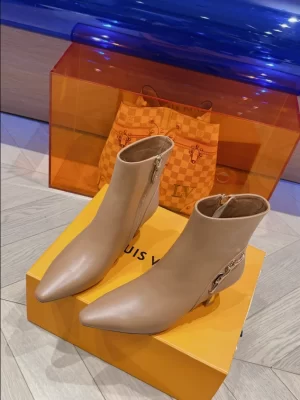 LOUIS VUITTON SPARKLE ANKLE BOOT - WLS002