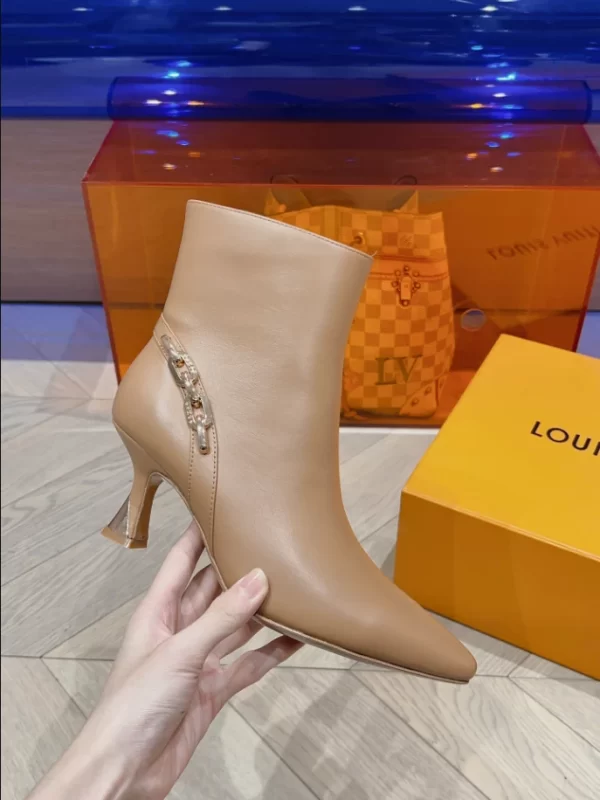 LOUIS VUITTON SPARKLE ANKLE BOOT - WLS002