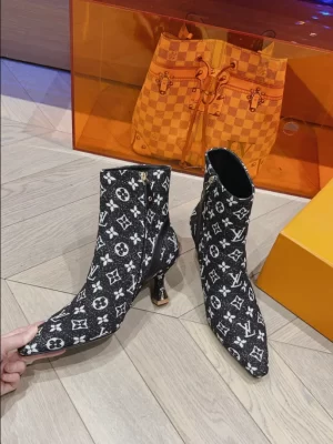 LOUIS VUITTON SPARKLE ANKLE BOOT - WLS003