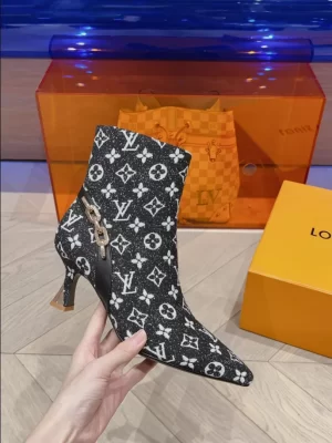 LOUIS VUITTON SPARKLE ANKLE BOOT - WLS003