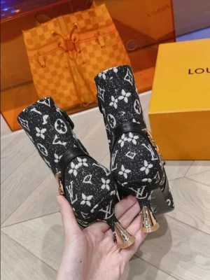 LOUIS VUITTON SPARKLE ANKLE BOOT - WLS003