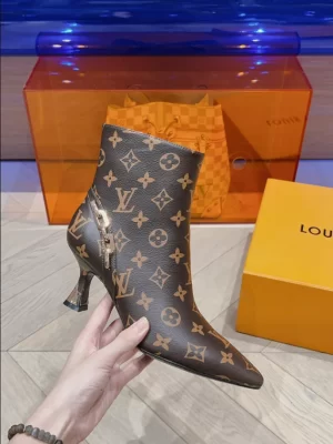 LOUIS VUITTON SPARKLE ANKLE BOOT - WLS004