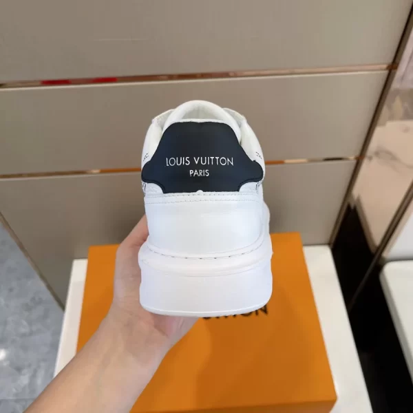 LV BEVERLY HILLS SNEAKER – LSVT302