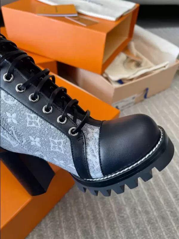 LV STAR TRAIL ANKLE BOOT - WLS038