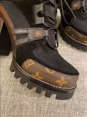 LV STAR TRAIL ANKLE BOOT - WLS040