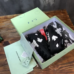 Off-White Mountain Cleats Sneakers - OFF65