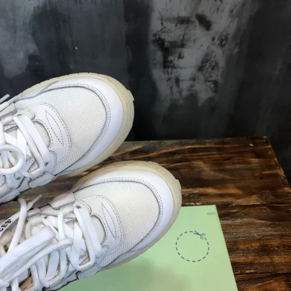 Off-White Mountain Cleats Sneakers - OFF67