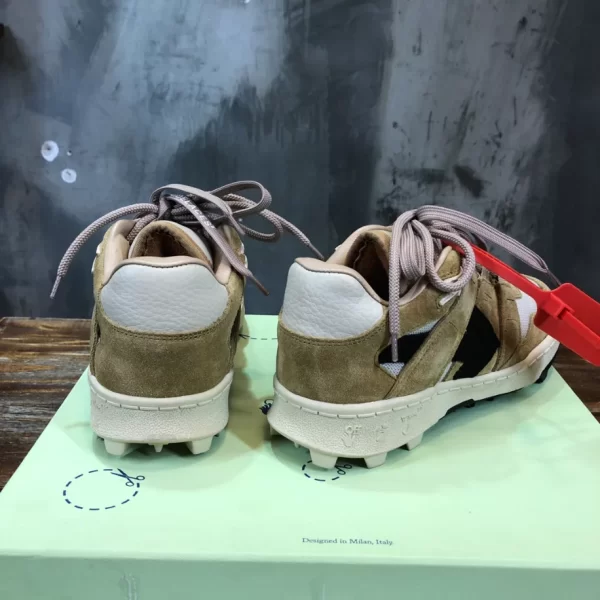 Off-White Mountain Cleats Sneakers - OFF68