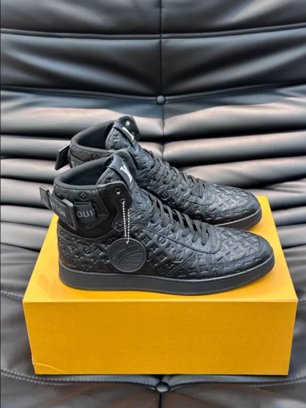 LOUIS VUITTON RIVOLI SNEAKER BOOT IN BLACK – LSVT327