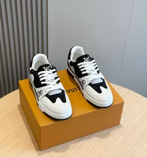 LOUIS VUITTON SNEAKER – LSVT325