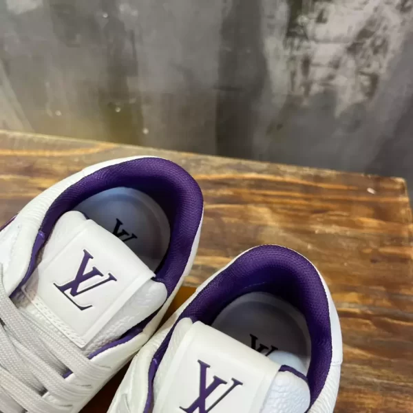 LV TRAINER SNEAKER – LSVT322