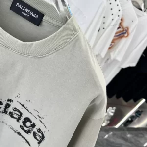 Balenciaga T-shirt - BBS119