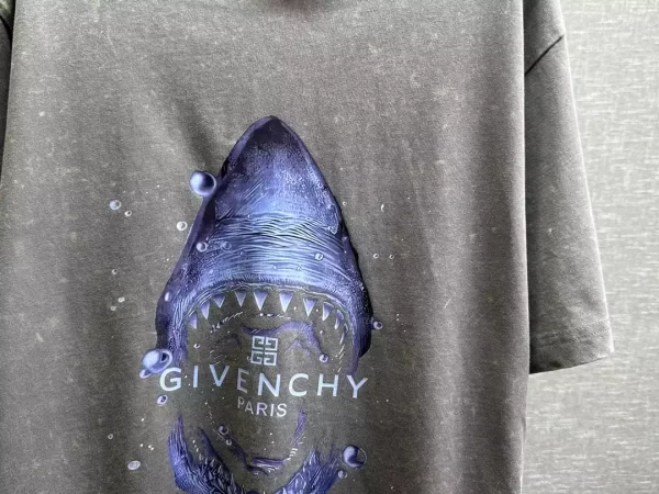 Givenchy Flames print T-shirt - GVS60