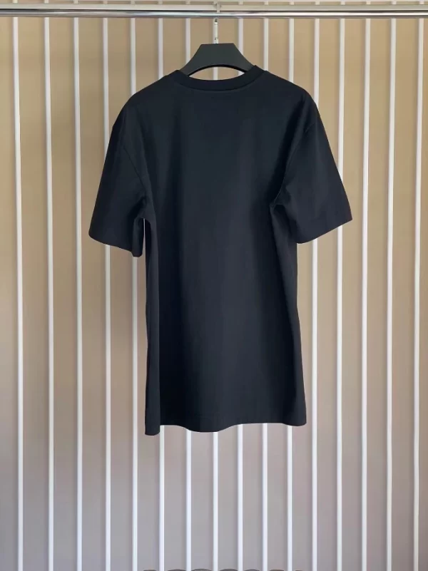 Givenchy T-shirt - GVS47