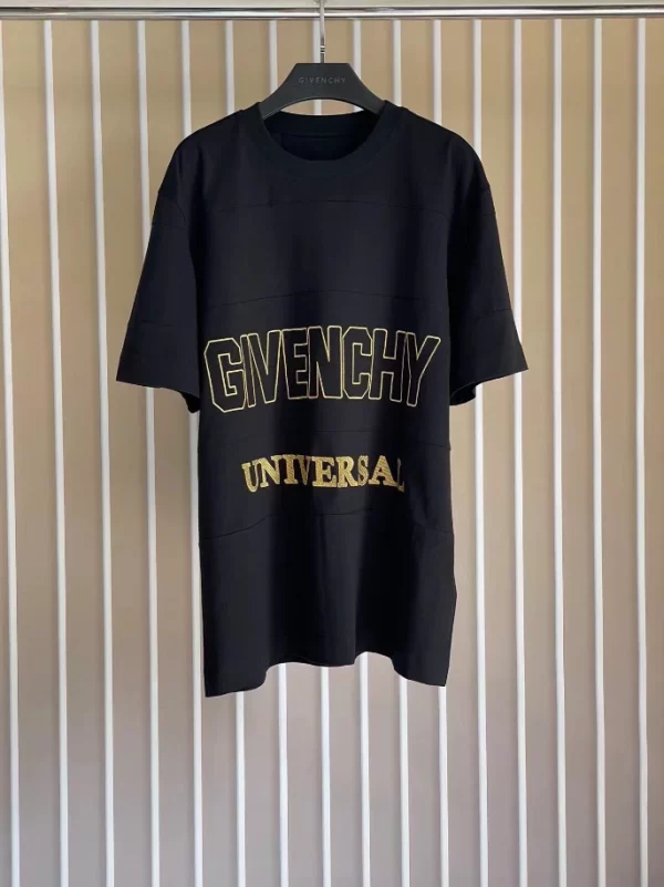 Givenchy T-shirt - GVS50