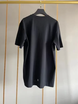 Givenchy T-shirt - GVS55