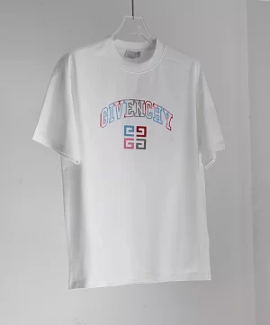 Givenchy T-shirt - GVS75