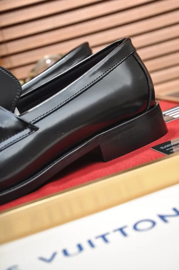 Louis Vuitton Loafers - LLV50