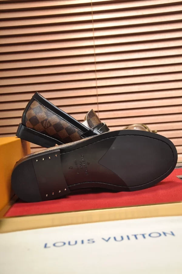 Louis Vuitton Loafers - LLV57