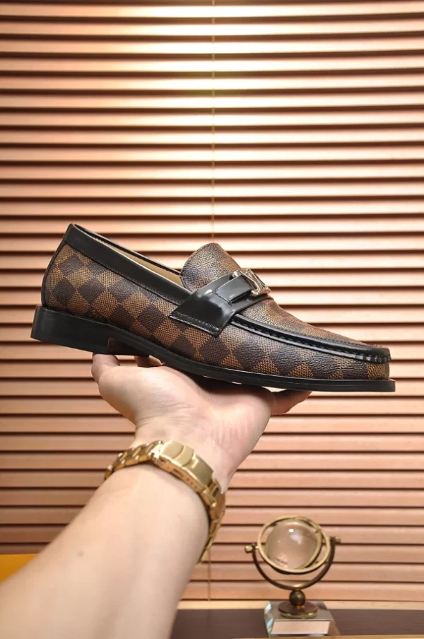 Louis Vuitton Loafers - LLV57