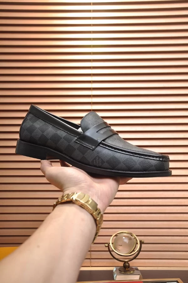 Louis Vuitton Loafers - LLV58