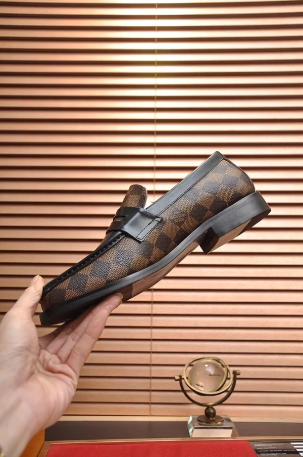 Louis Vuitton Loafers - LLV59