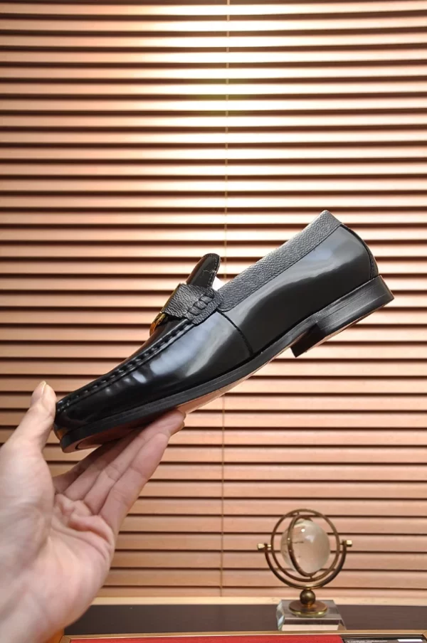 Louis Vuitton Loafers - LLV66