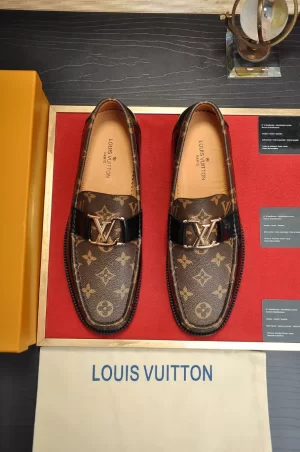 Louis Vuitton Loafers - LLV71