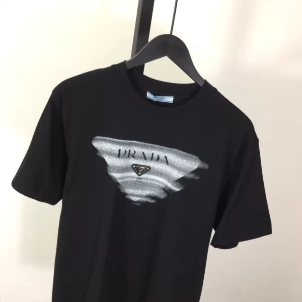 Prada T-shirt - PRT010