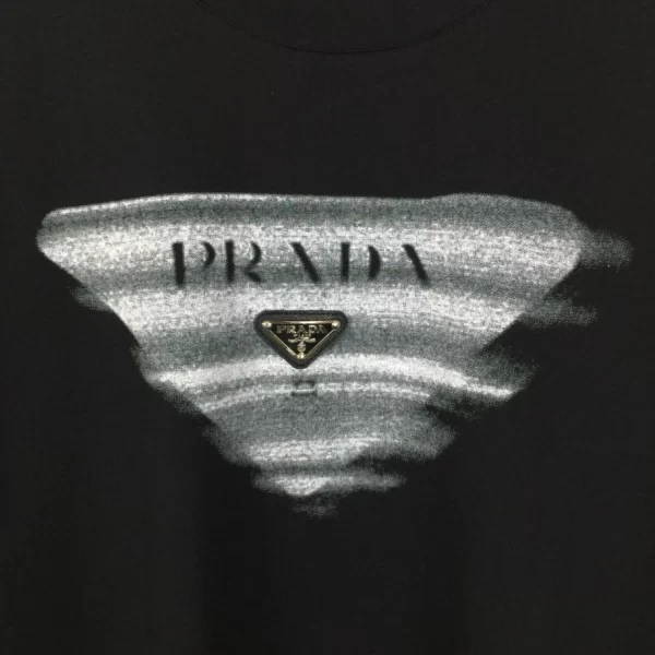 Prada T-shirt - PRT010