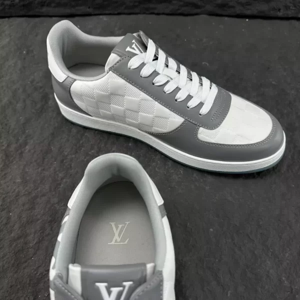 LV RIVOLI SNEAKER – LSVT351