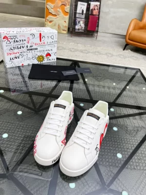 CHRISTIAN LOUBOUTIN LOW TOP SNEAKER - CL155