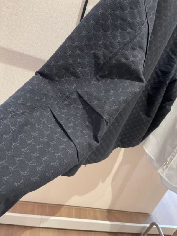 Louis Vuitton Jacket - LC006