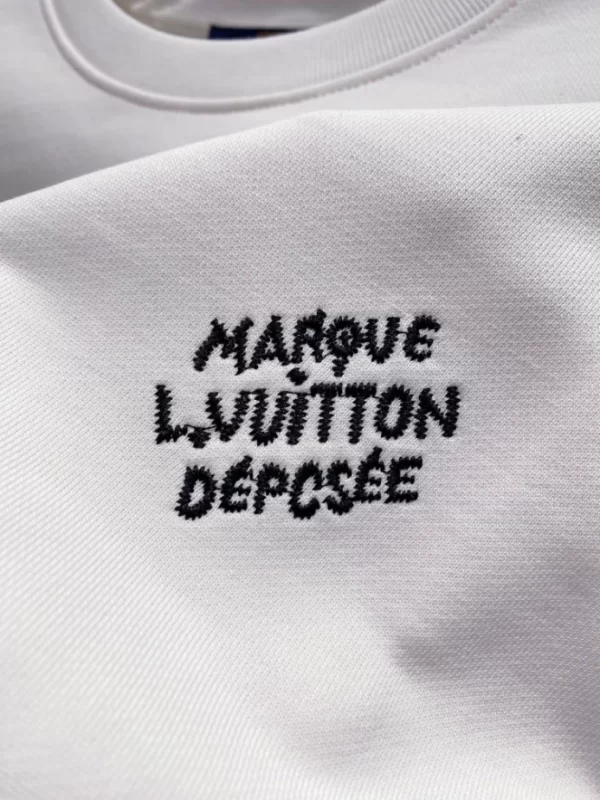 Louis Vuitton Sweatshirts - SLV010