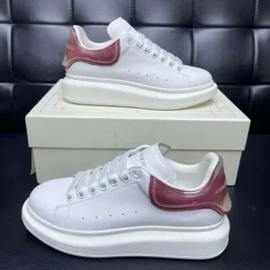 ALEXANDER MCQUEEN OVERSIZED SNEAKER - AM36