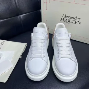 ALEXANDER MCQUEEN OVERSIZED SNEAKER - AM36