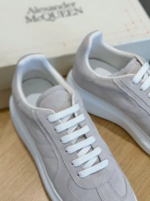 ALEXANDER MCQUEEN OVERSIZED SNEAKER - AM38