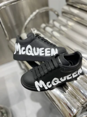 ALEXANDER MCQUEEN OVERSIZED SNEAKER - AM46