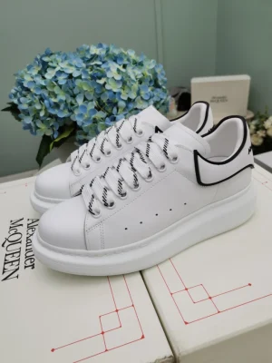 ALEXANDER MCQUEEN OVERSIZED SNEAKER - AM49