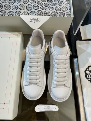 ALEXANDER MCQUEEN OVERSIZED SNEAKER - AM64