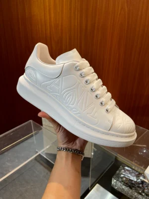 ALEXANDER MCQUEEN OVERSIZED SNEAKER - AM65