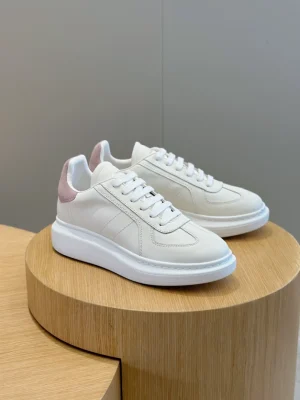 ALEXANDER MCQUEEN RETRO OVERSIZED SNEAKER - AM69