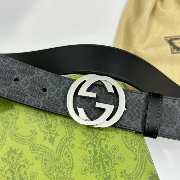 GUCCI SUPREME BELT WITH G BUCKLE - B019