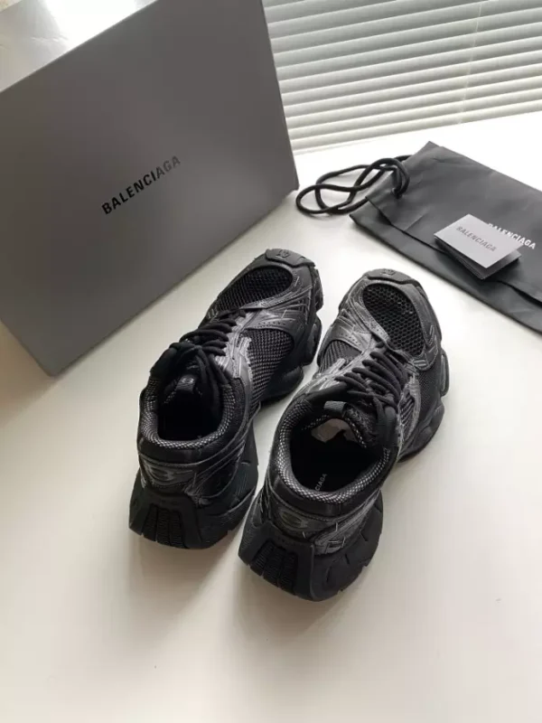 BALENCIAGA MEN'S STAPLER SNEAKER IN BLACK - BB219