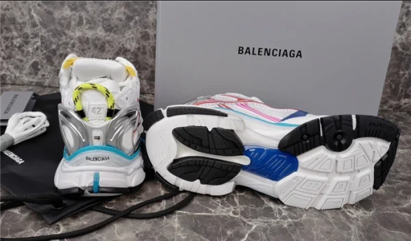 BALENCIAGA RUNNER SNEAKER IN MULTICOLOR MESH AND NYLON - BB232