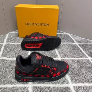 LOUIS VUITTON TRAINER SNEAKERS IN BLACK – LSVT362