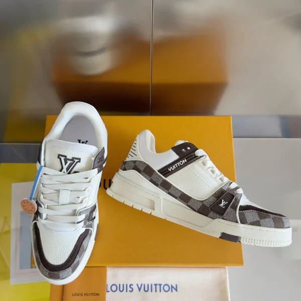 LOUIS VUITTON TRAINER SNEAKERS – LSVT363