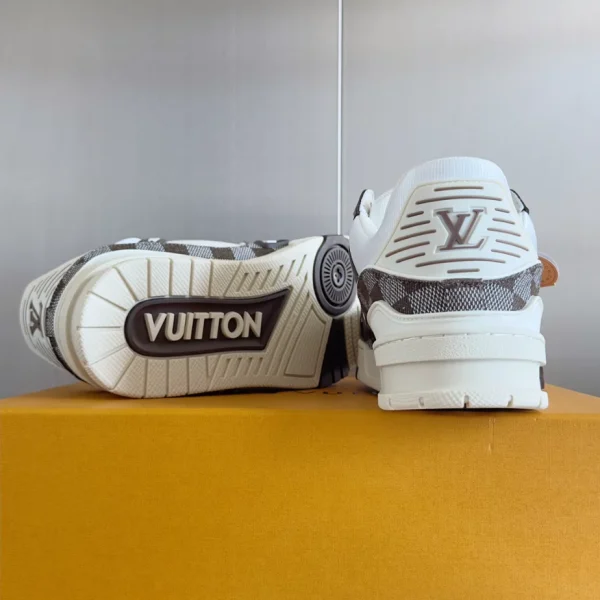 LOUIS VUITTON TRAINER SNEAKERS – LSVT363