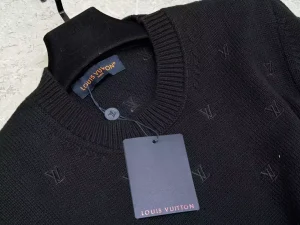 Louis Vuitton Embroidered Signature Merino Crewneck - SLV030