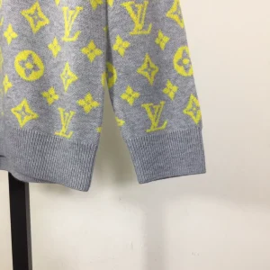 Louis Vuitton Sweater - SLV063